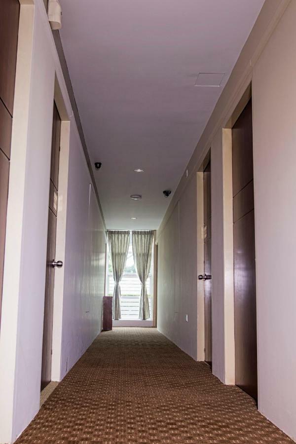 Green Paradise Hotel Yangon Ngoại thất bức ảnh